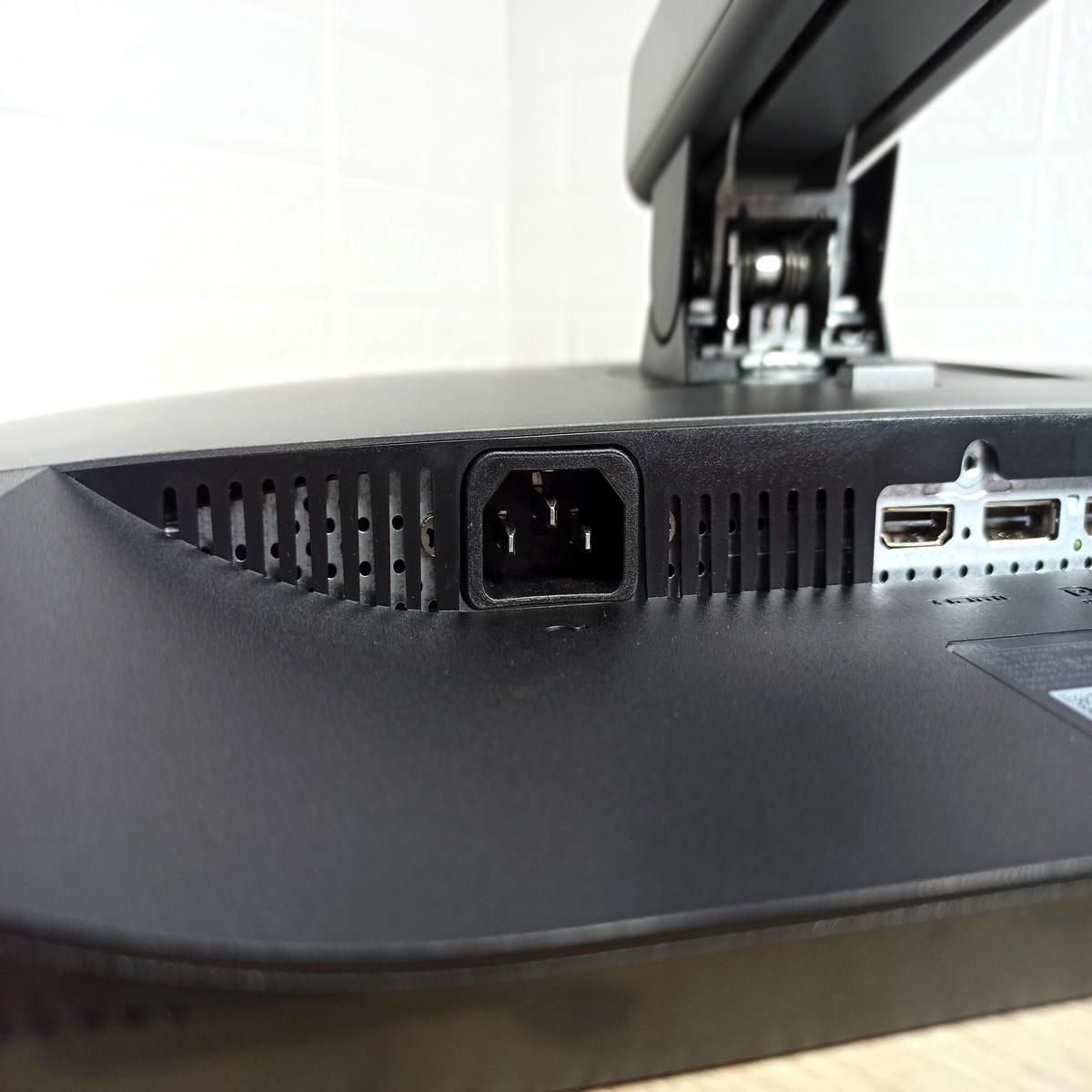 Монитор б/у 27" Dell U2719D 6