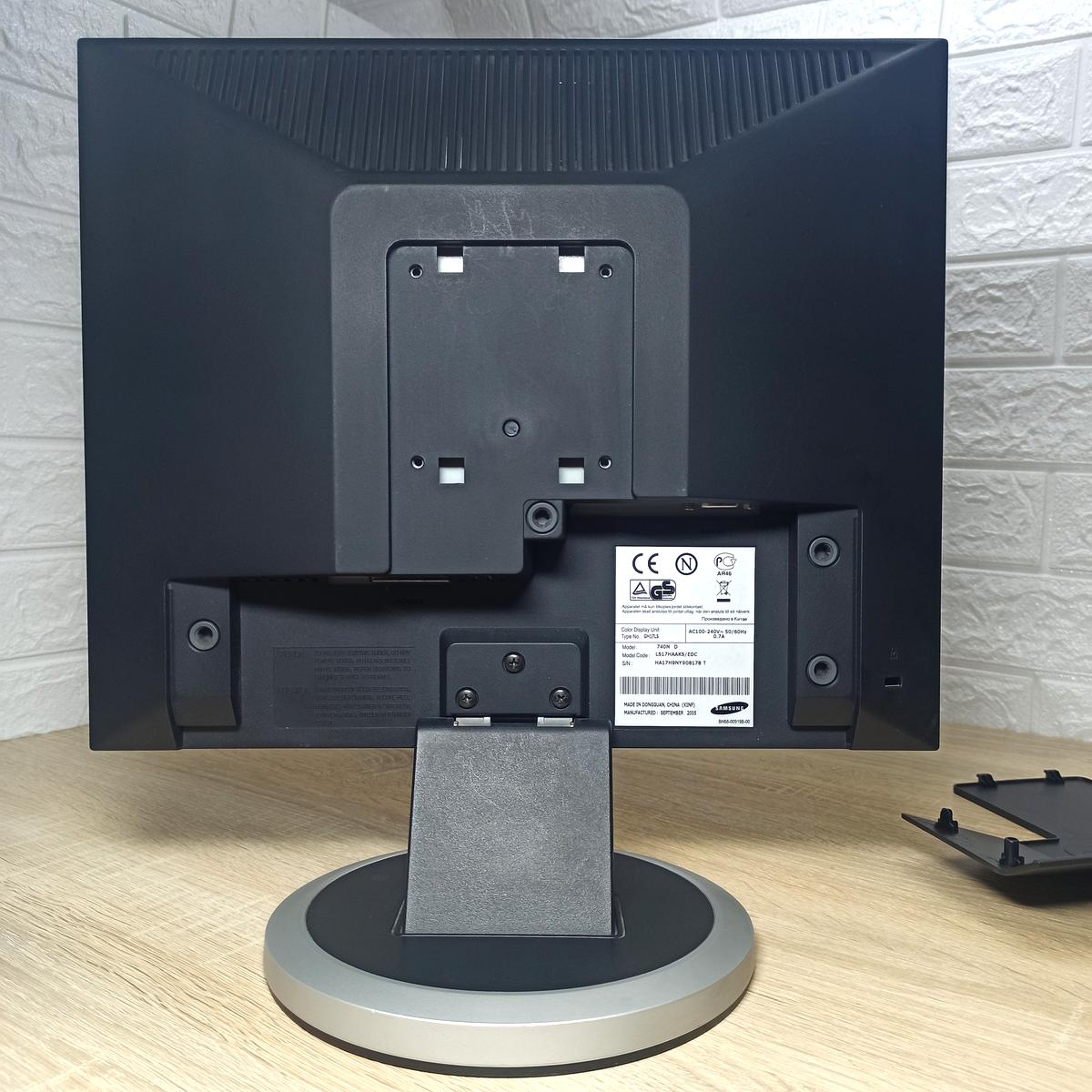 Монитор б/у 17" Samsung 740N 6