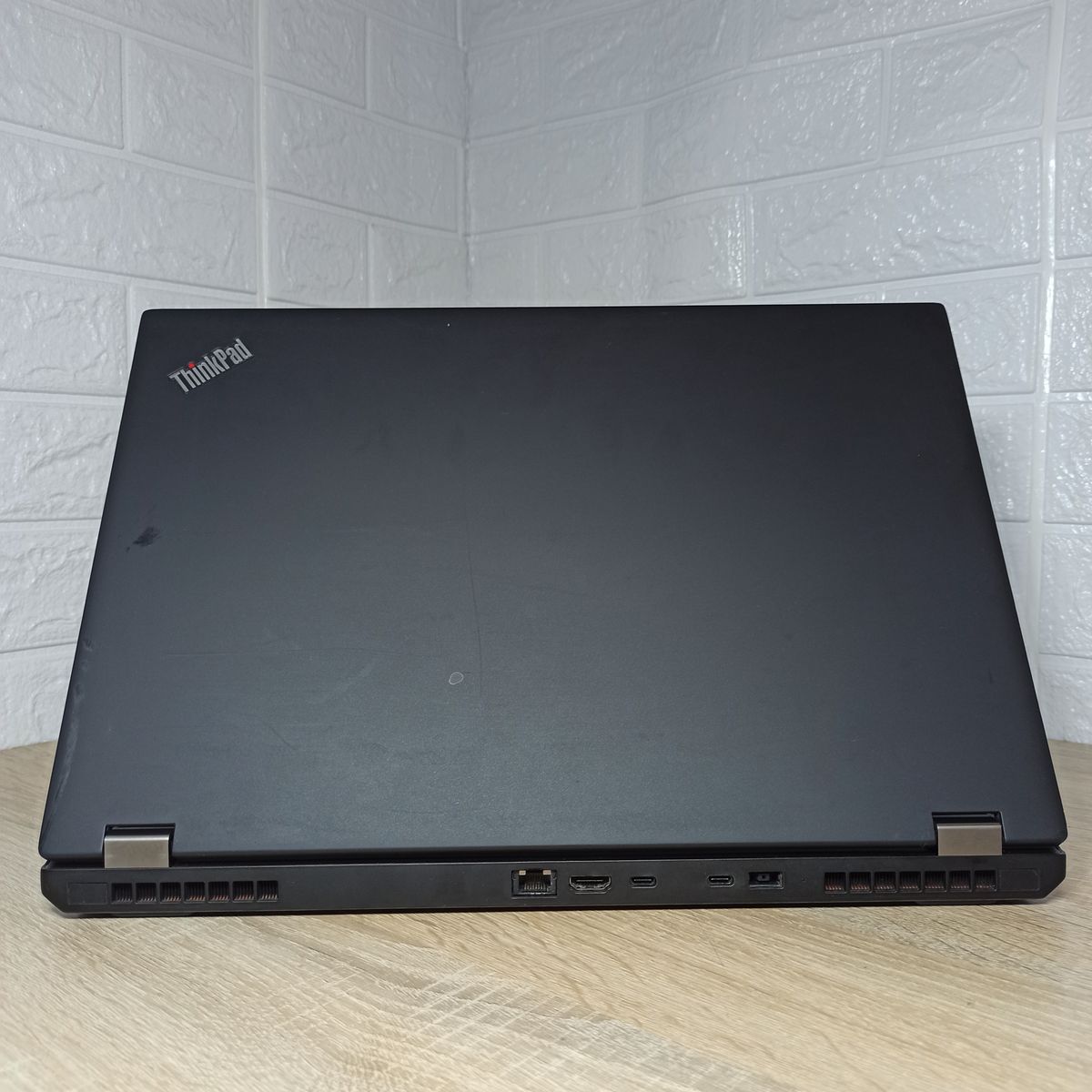 Ноутбук б/у Lenovo P52 6