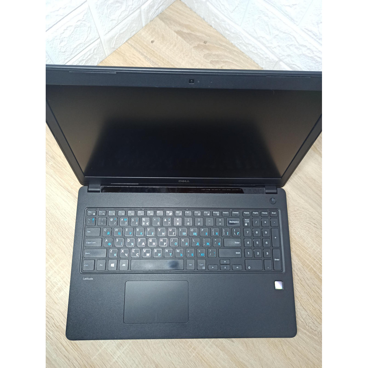 Ноутбук б/у Dell Latitude 3580 2