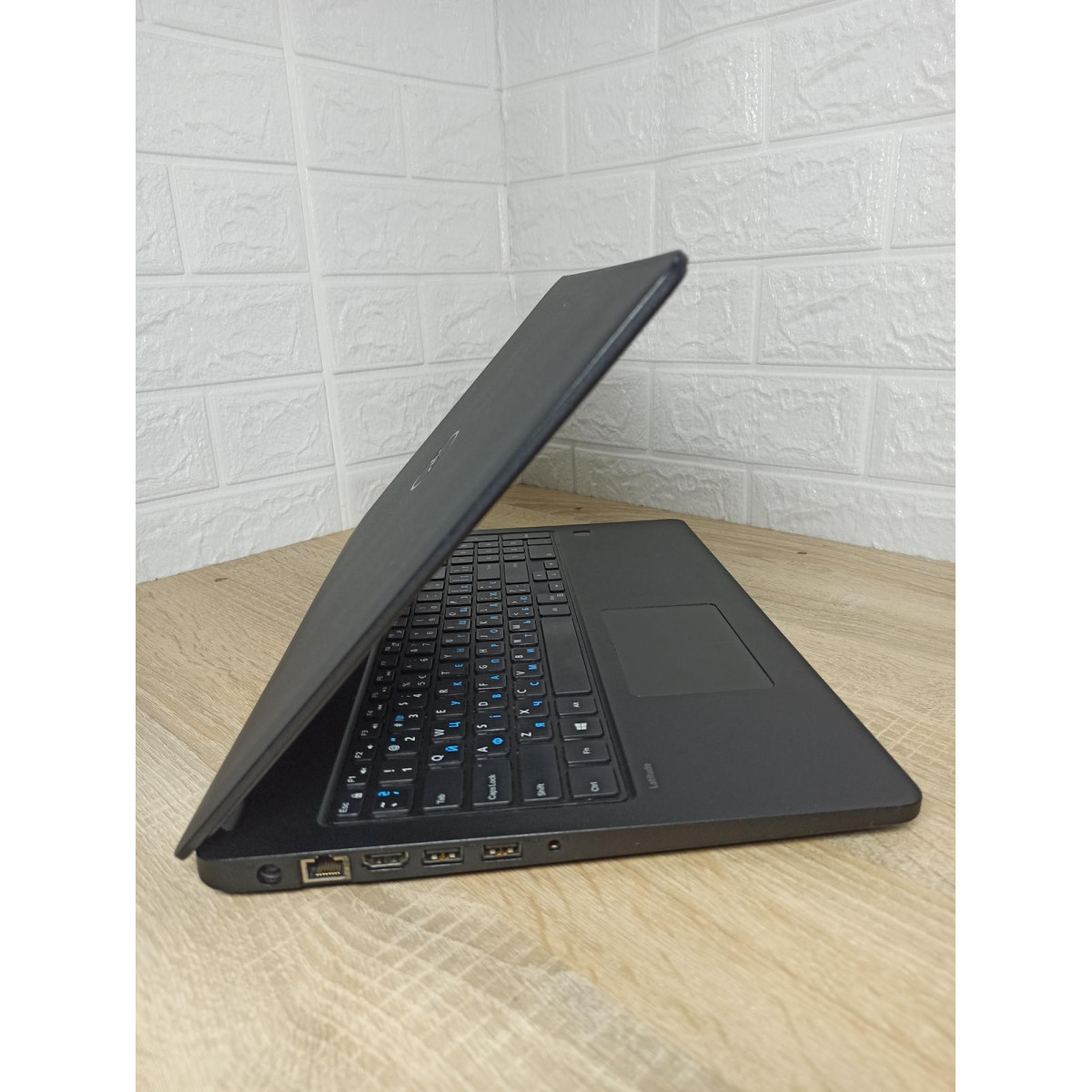 Ноутбук б/у Dell Latitude 3580 4