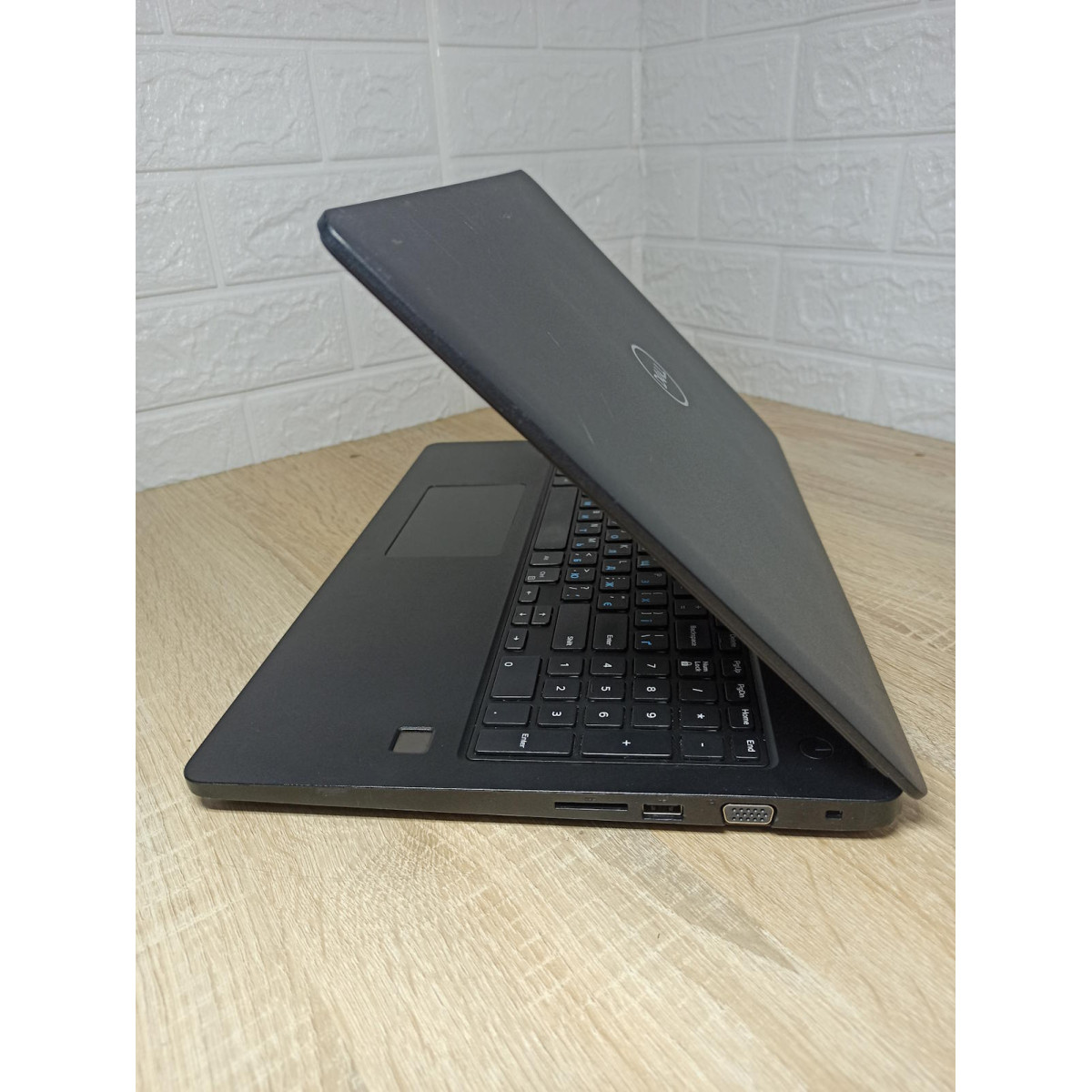 Ноутбук б/у Dell Latitude 3580 5