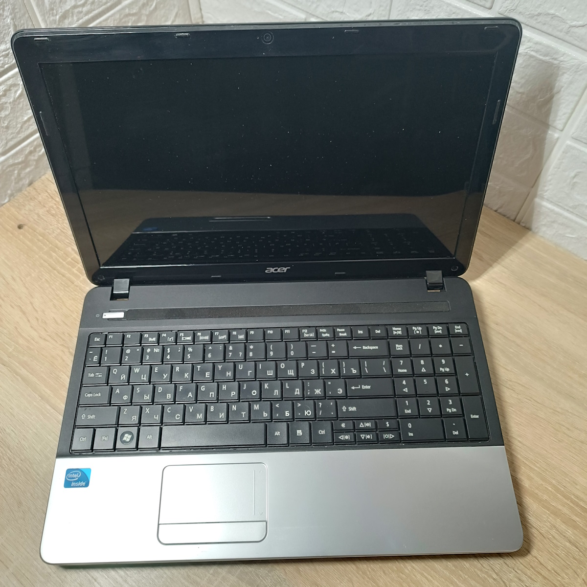 Ноутбук б/у Acer Aspire E1-531 1