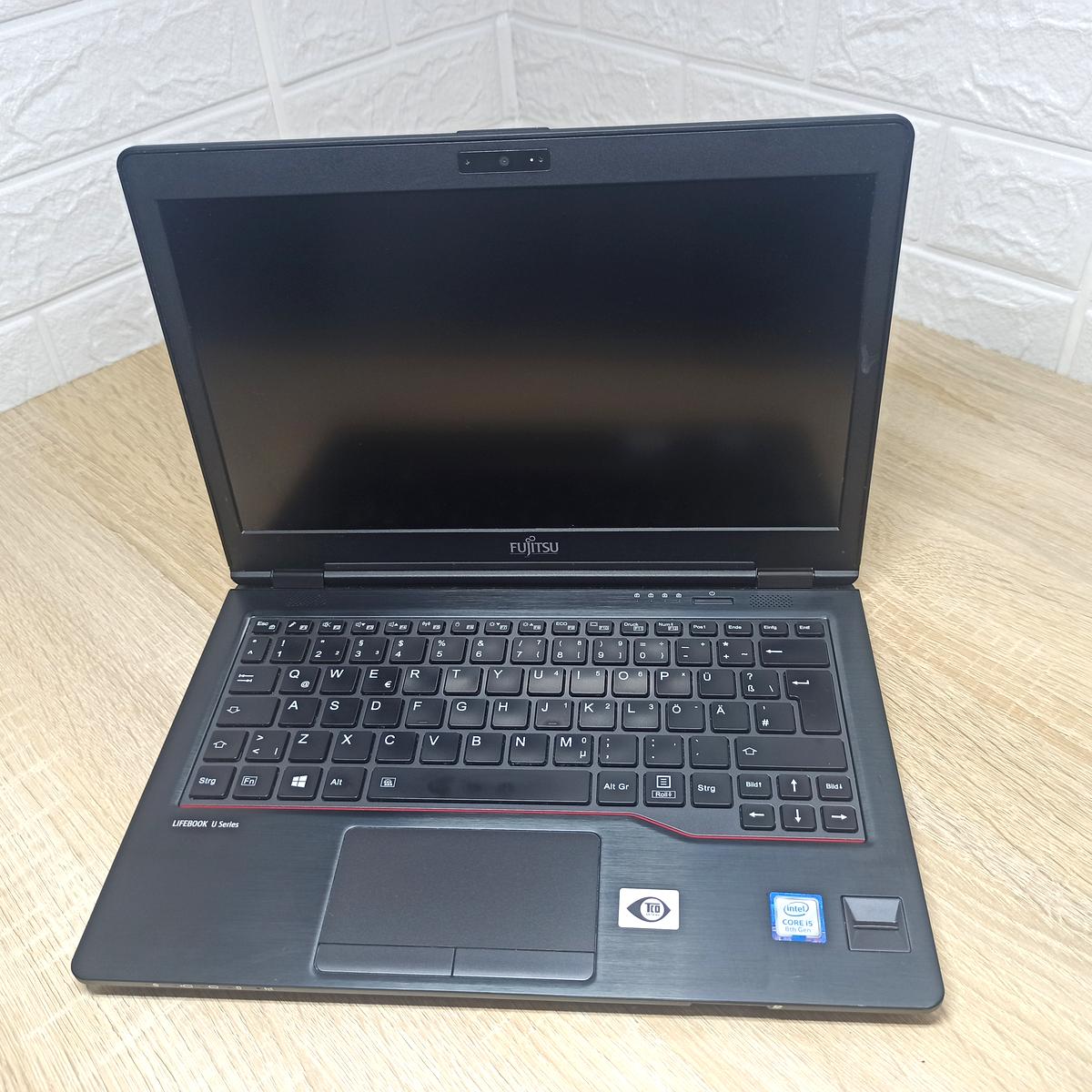 Ноутбук б/у Fujitsu U728 1