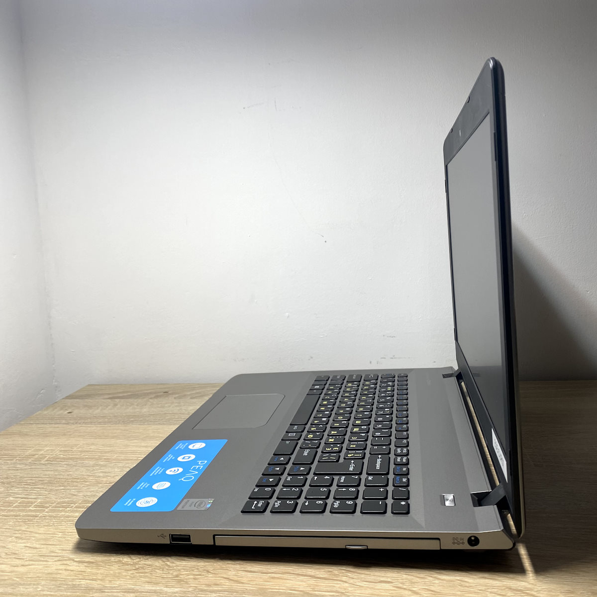 Ноутбук б/у Medion PEAQ PNB C1015 3