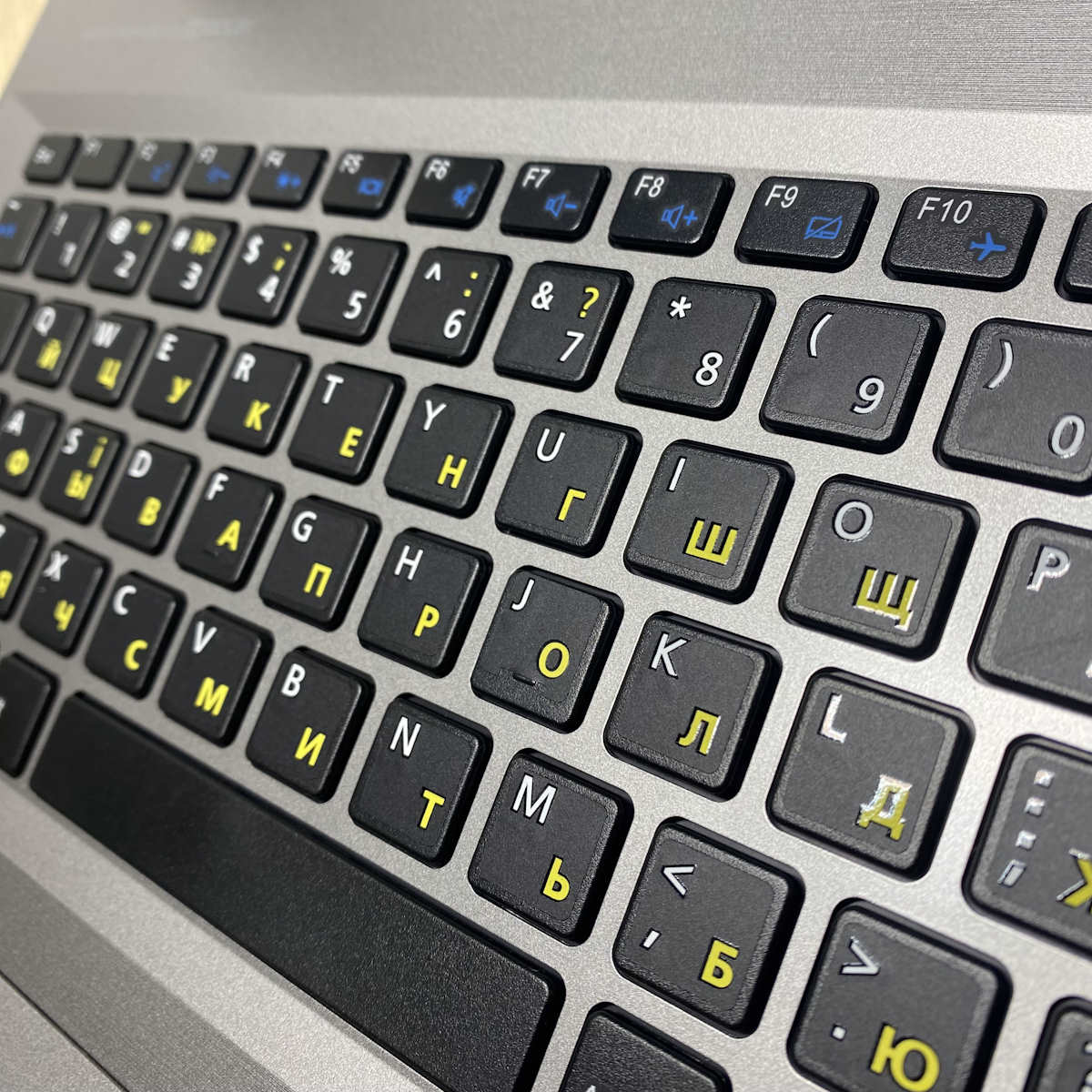 Ноутбук б/у Medion PEAQ PNB C1015 8