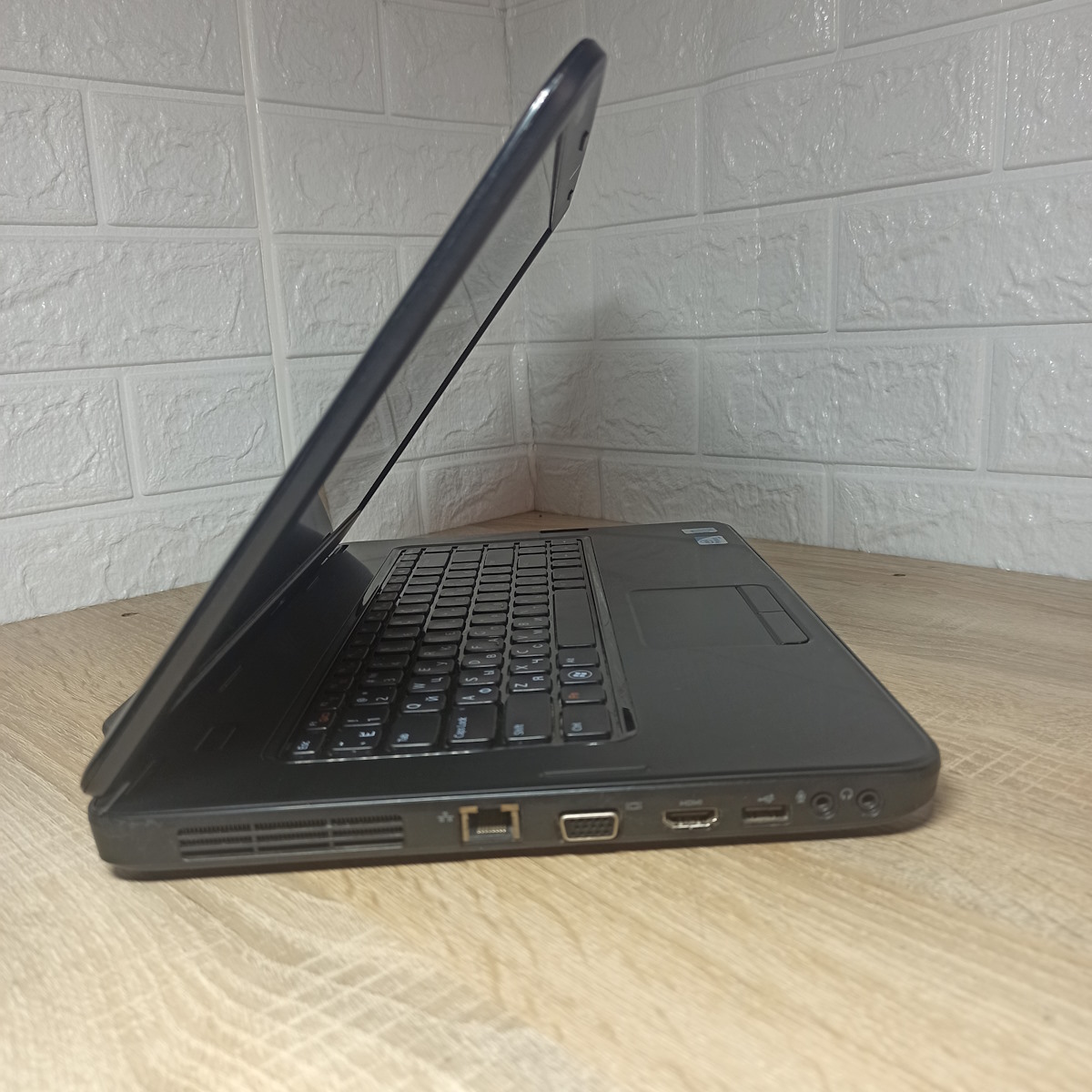 Ноутбук б/у Dell Inspiron N5040 2